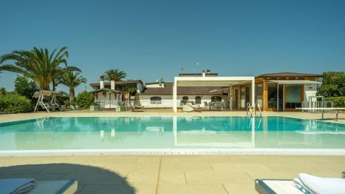 VILLA DEL GARGANO 4&2, Emma Villas