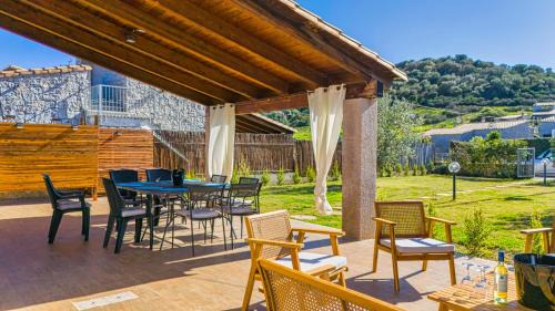 Villa del Moro, FREE WIFI, 300mt from Sinzias' Beach