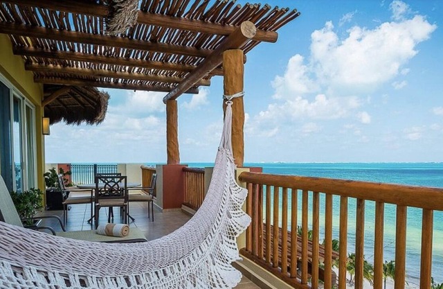Villa Del Palmar, Luxurious 3 Bedroom, 4 Bt suite w/amazing Oceanfront view!