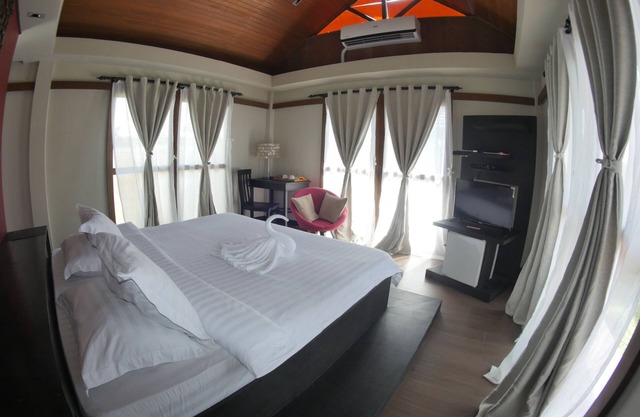 Villa Del Rey Resort CamSur powered by Cocotel