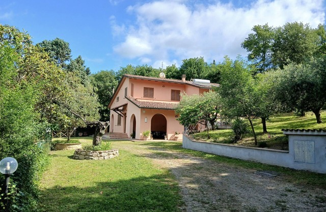 Villa del Riccio. The right place to relax in the midst of nature.