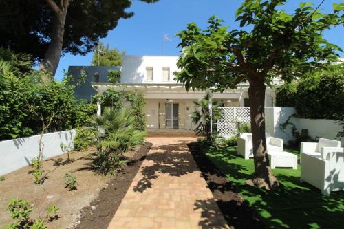 Villa della spiaggia by Apulia home