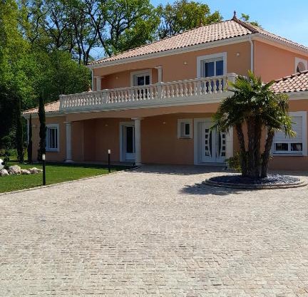VILLA DES CHENES-Adult only