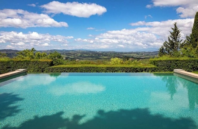 Villa di Tizzano between Chianti and Florence