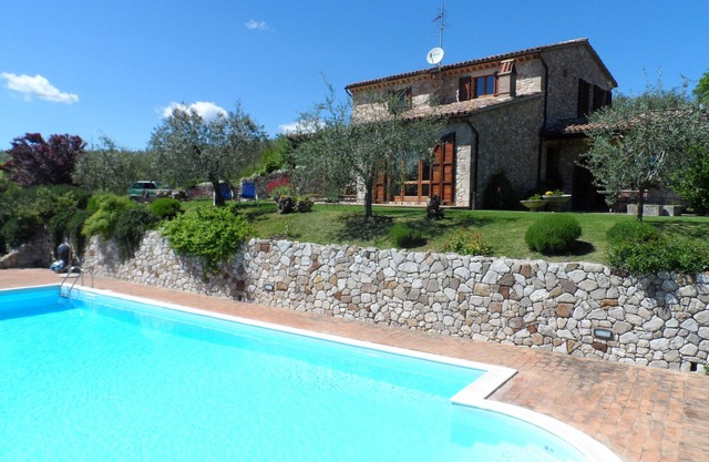 Villa Diana. Exclusive villa with pool for a vacation in the green of Umbria.