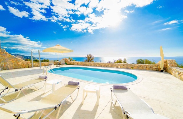 Villa Dioni Thio - Two Bedroom Villa, Sleeps 5