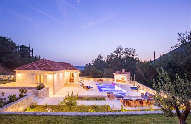 Villa Doline - Two-Bedroom Villa with Swimming Pool
