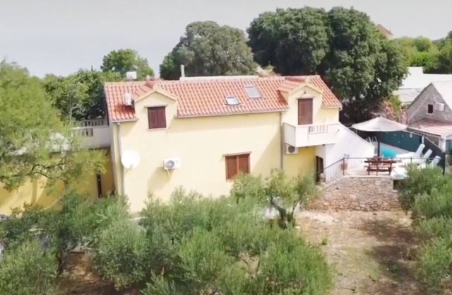 Villa Dore- Holiday House With Swimming Pool (ST)