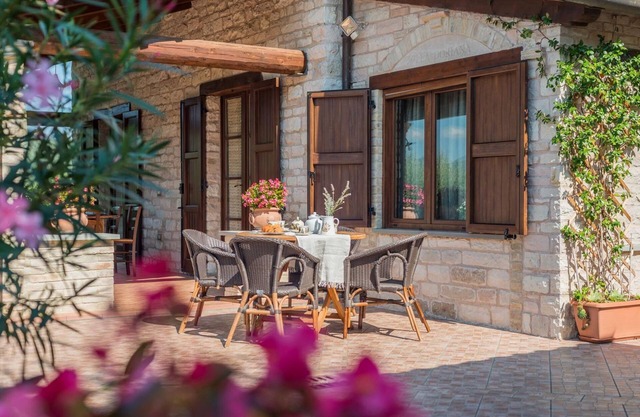 Villa Doriana 6 - Three Bedroom Villa, Sleeps 6
