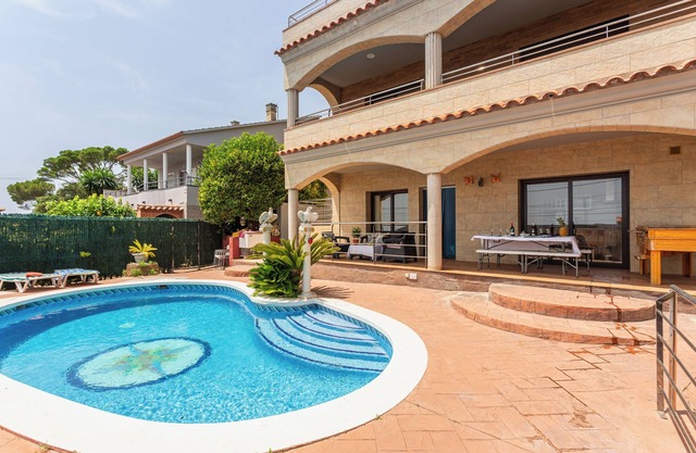 Villa 'Dorita Costa Brava' with sea views, Wi-Fi and air conditioning