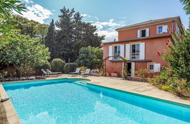 Villa Du Midi - Four Bedroom Villa, Sleeps 8