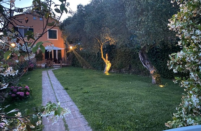 Villa 'Due Ulivi' with Private Terrace, Private Garden and Wi-Fi