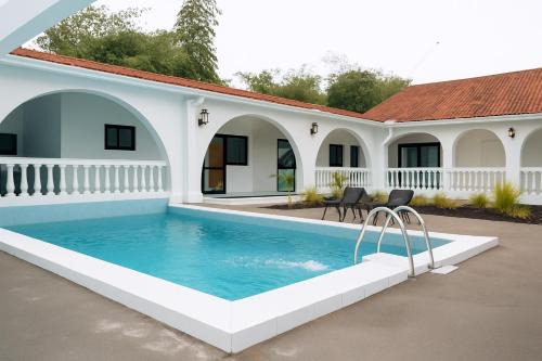 Villa Eden