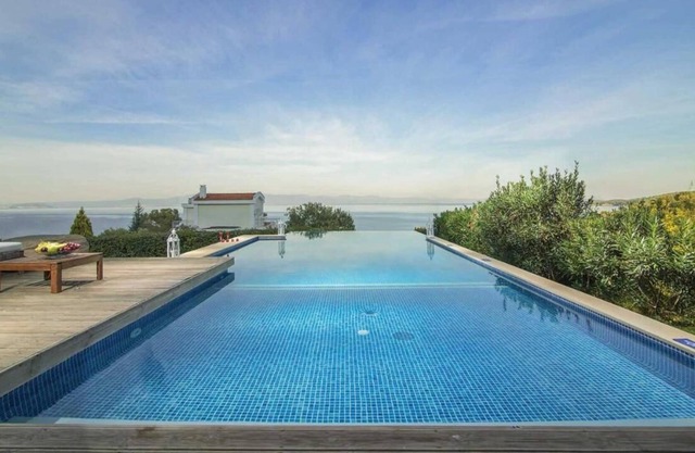 Villa Ekavi by Fantasia Villas