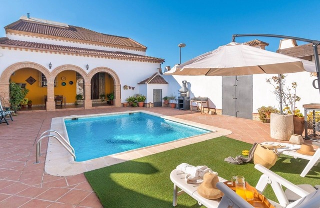 Villa el Señorío Alameda by Ruralidays