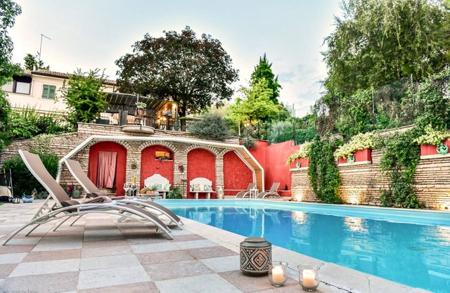 Villa elegant park and large private pool, outdoor games art fitness
