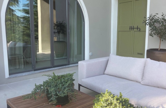 Villa Eleonora, a luxurious, spacious private Italian vacation villa