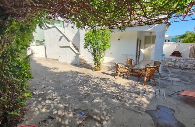 Villa Elios in Baia Verde, a 5-minute walk from the sandy beach