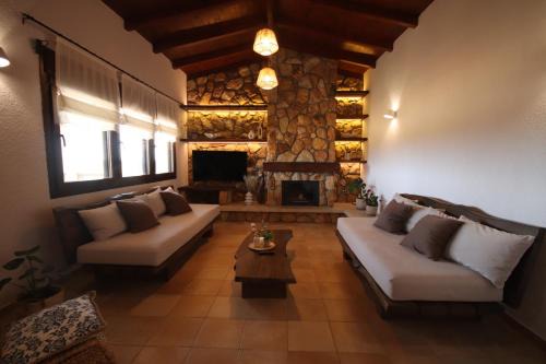Villa Eliza Dikella Beach