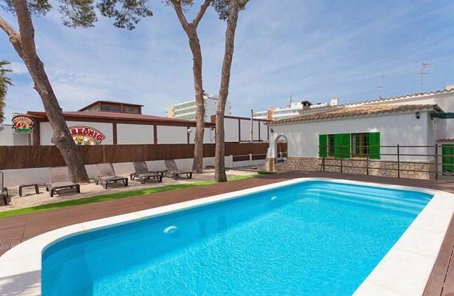Villa Els Pins - with private swimming pool