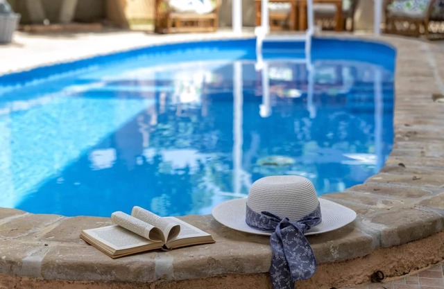 Villa 'Endeavour Ray' with Mountain View, Shared Pool & Wi-Fi