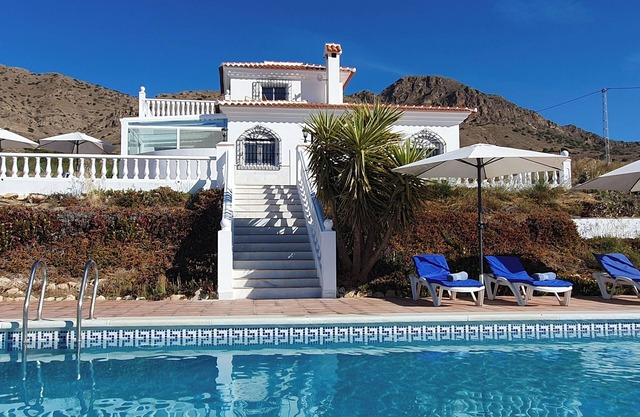 Villa Erase una vez, private pool, 360° view in the heart of a protected nature reserve