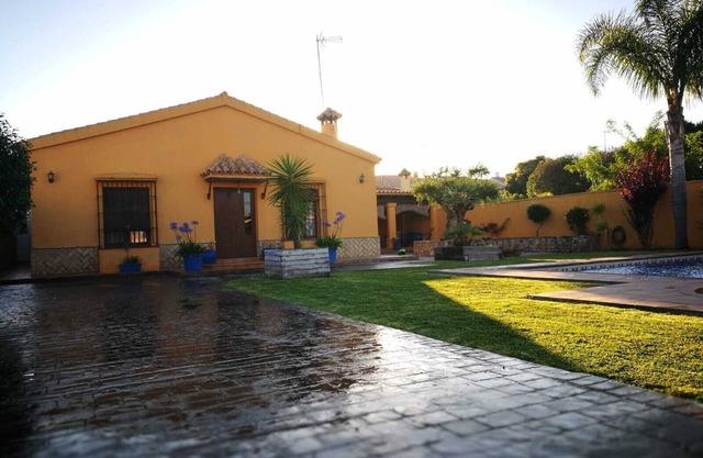 Villa of 1000 m2 with private pool.