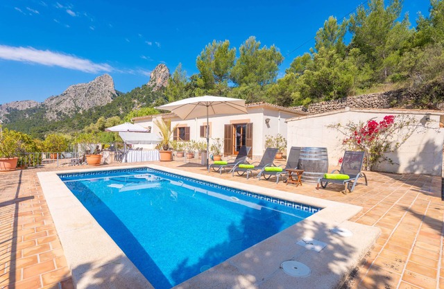 VILLA ES PUTCHET - Beautiful house with private pool and free Wi-Fi