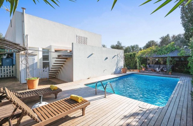 Villa 'Es Tancat' with Sea View, Private Pool and Wi-Fi