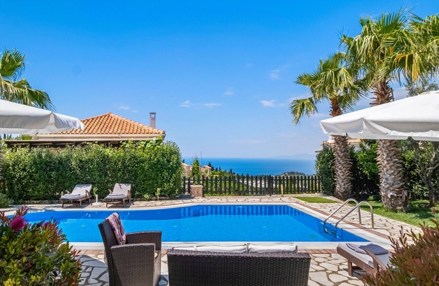 Villa "Evelyn" with Sea View, Private Pool & Wi-Fi