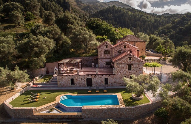 Villa Fabrica traditional house