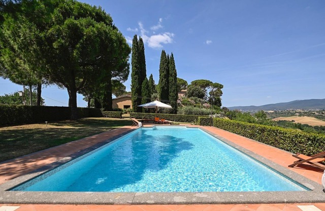Villa Faruffini - Four Bedroom Villa, Sleeps 8
