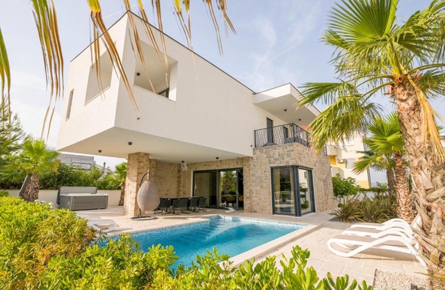Villa FGstar