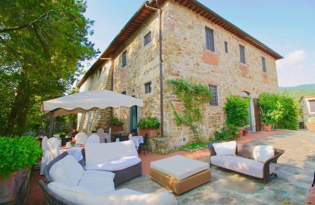 VILLA FIESOLANA - Twelve Bedroom Villa, Sleeps 34