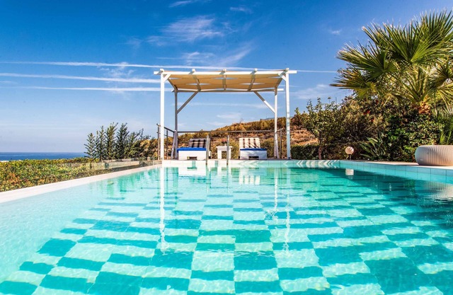 Villa Filoxenia - Three Bedroom Villa, Sleeps 6