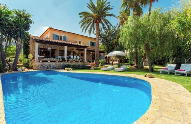 Villa 'Font' with Mountain View, Wi-Fi and Air Conditioning