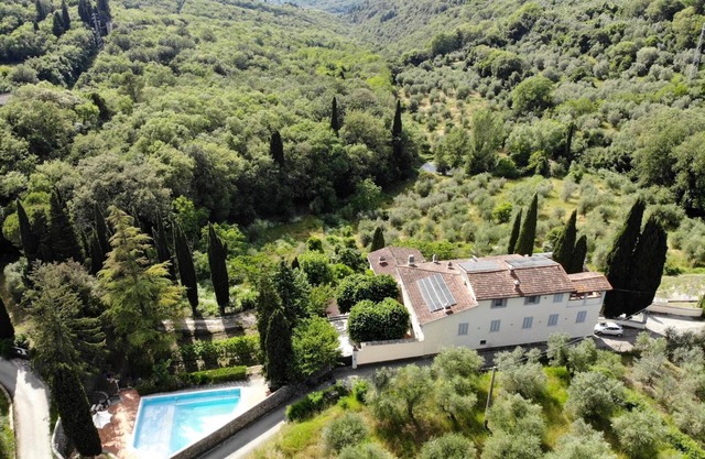 Villa FontenisionLuxury Retreat with Pool and Breathtaking Views