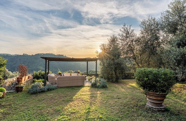 Villa 'Gabriella' with Private Garden, Balcony and Wi-Fi
