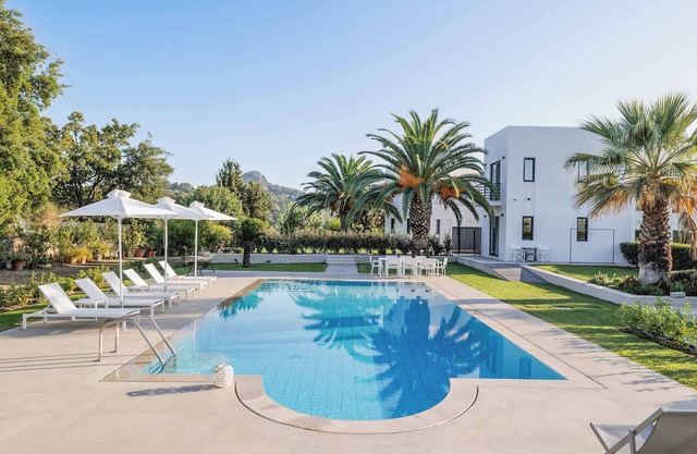 Villa Gaia Gardens - Four Bedroom Villa, Sleeps 8