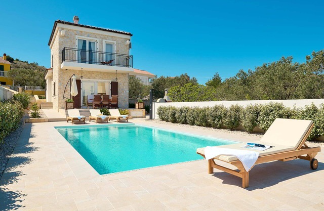 Villa Galleon with Pool