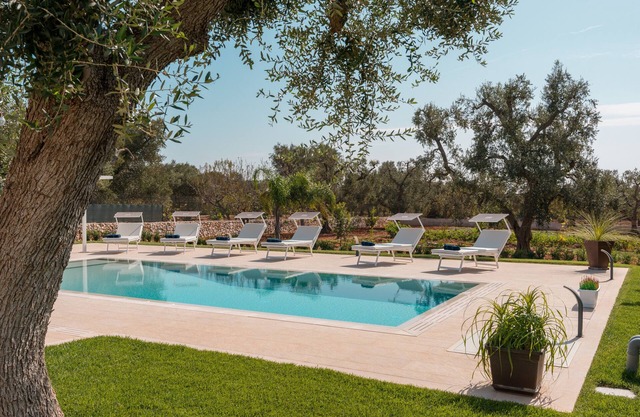 Villa 'Gelso Bianco Con Piscina' with Private Pool, Wi-Fi and Air Conditioning