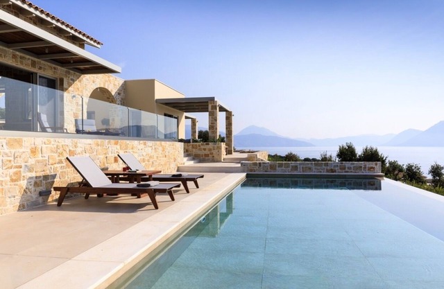 Villa Genesis - Two Bedroom Villa, Sleeps 4