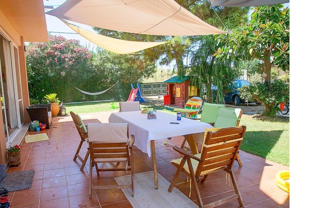 Villa Gerani, 30m From The Beach, Sleeps 6