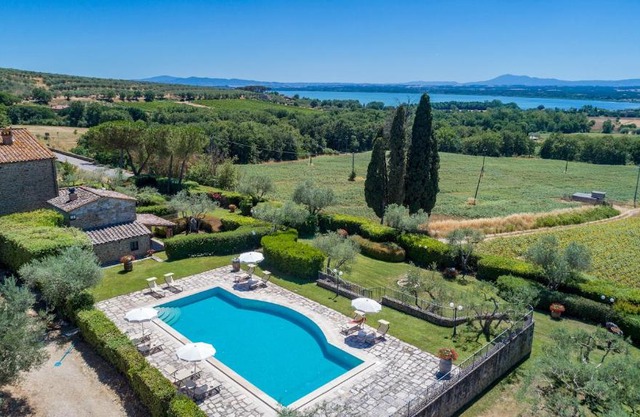 Villa Giulia 10, Emma Villas