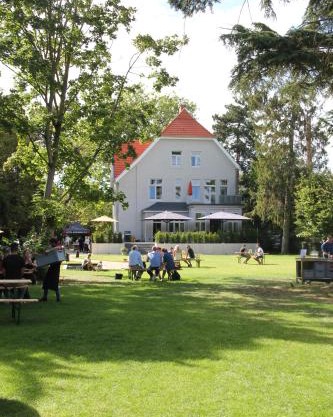 Villa Glanzstoff