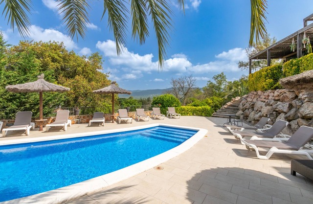 Villa 'Golf' with Mountain View, Wi-Fi and Air Conditioning