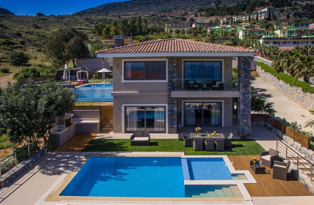 Villa Hersonissos with sea view, private heatable pool, near sandy beach