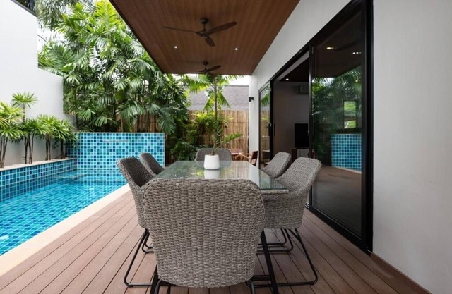 Villa Hibiscus-Charming 3 bedroom villa with WiFi and AC in lovely Tambon Rawai