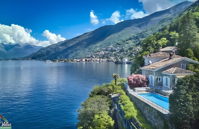 Villa 'I Tre Camini' with Lake View, Private Pool and Wi-Fi