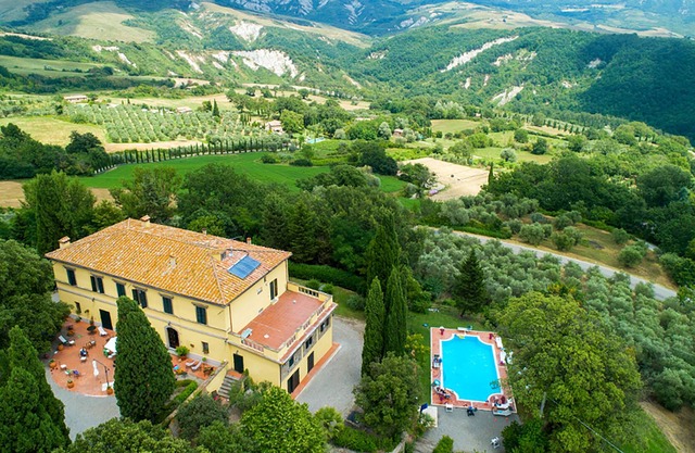 Villa Il Giardino with Private Swimming Pool, Garden, Ideal for Weddings